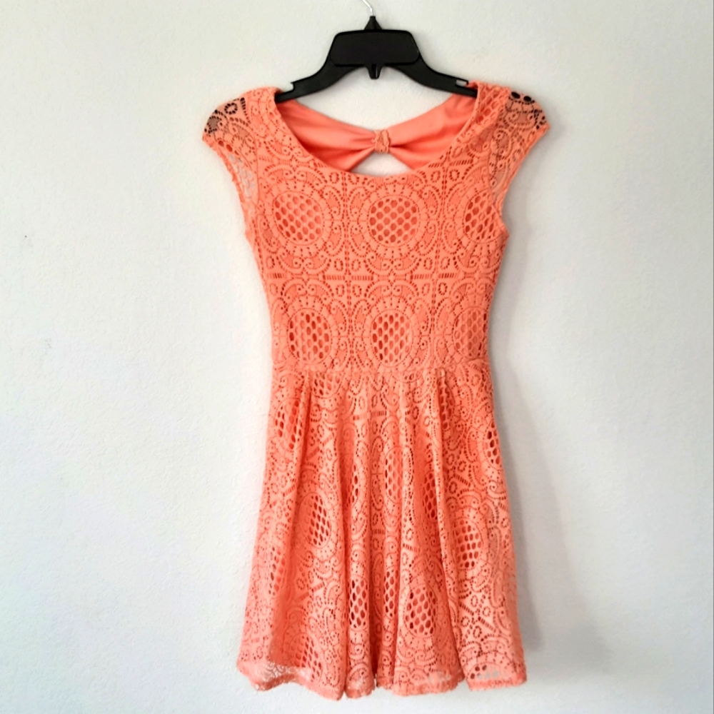 BCX Juniors Sleeveless Lace Dress Size Small w FREE EARRINGS
